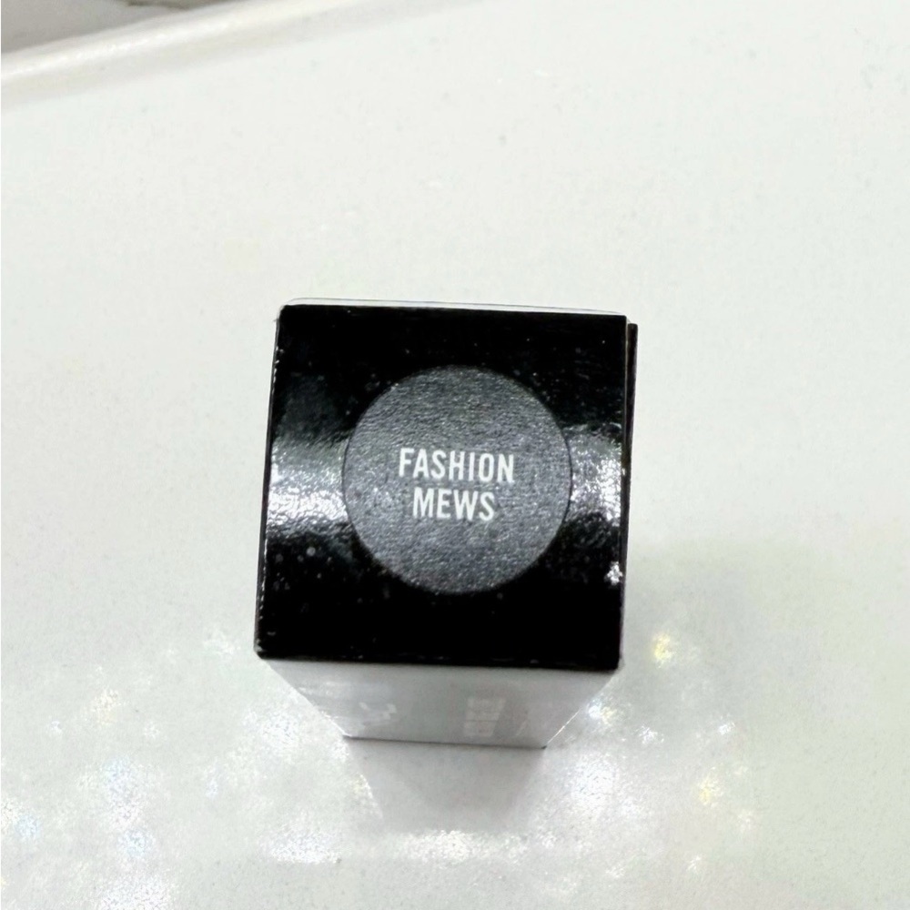 MAC Limited Edition Hello Kitty Lipstick in Fashion Mews - Picture 2 of 3